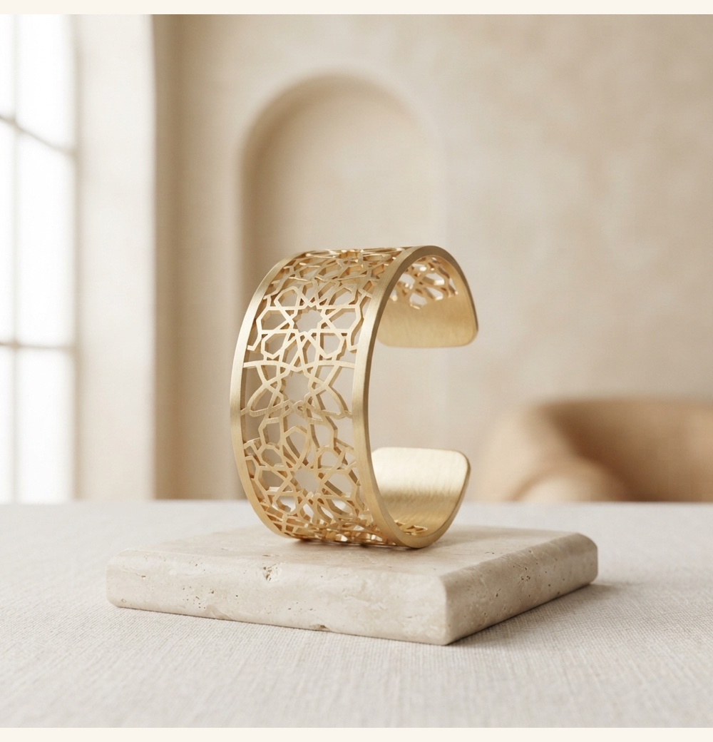 Mashrabiya Gold Cuff